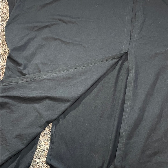 🆕 Miholl Split Hem Short Sleeved Woman’s Black Top Relaxed Fit Sz L | NWT - Picture 6 of 8